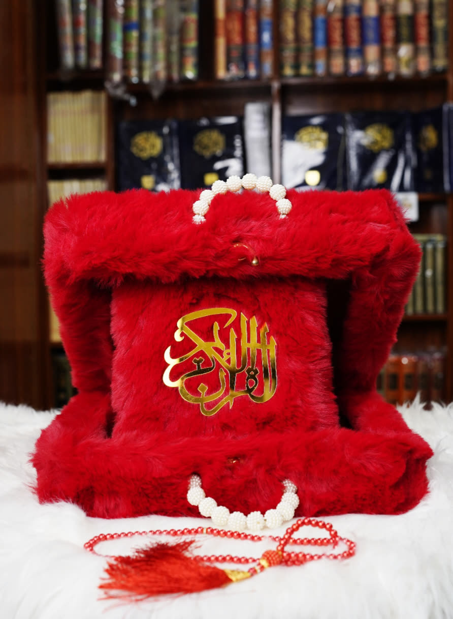 Red Deluxe Fur Quran