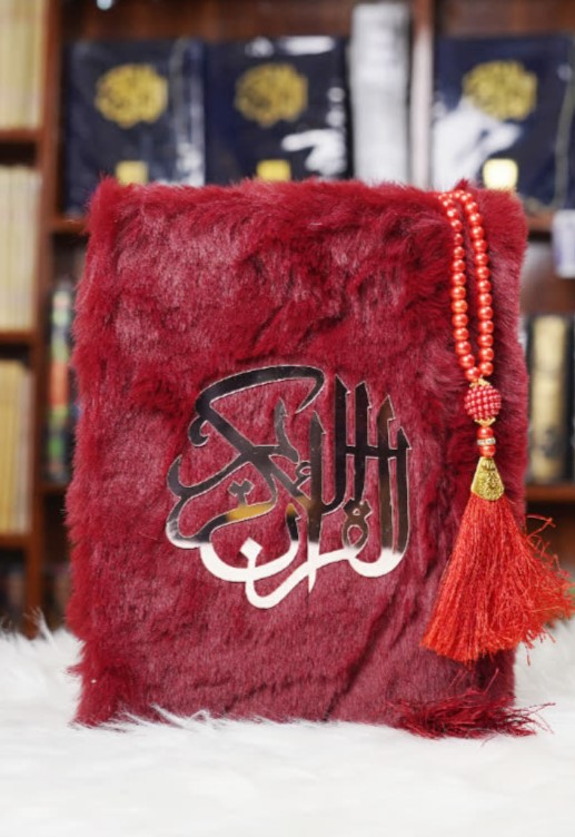 Maroon Fur Quran