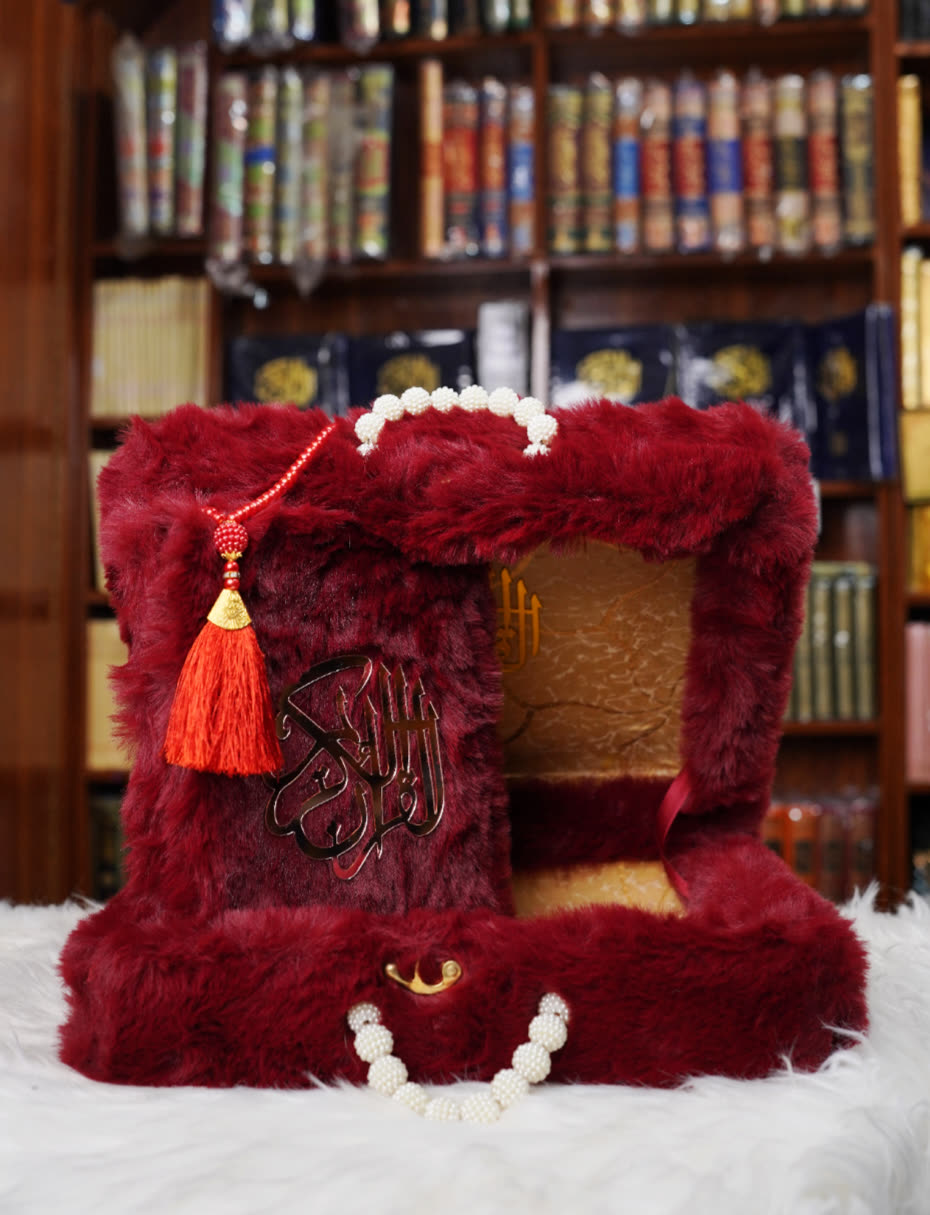 Maroon Deluxe Fur Quran