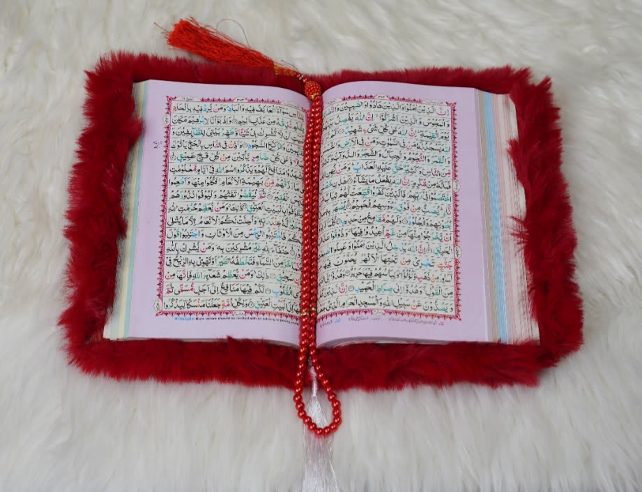 Red Deluxe Fur Quran